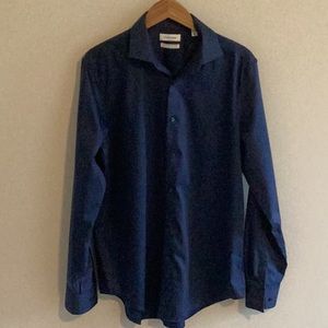 Calvin Klein men’s infinite wrinkle free blue dress shirt. Worn once. Cleaned.